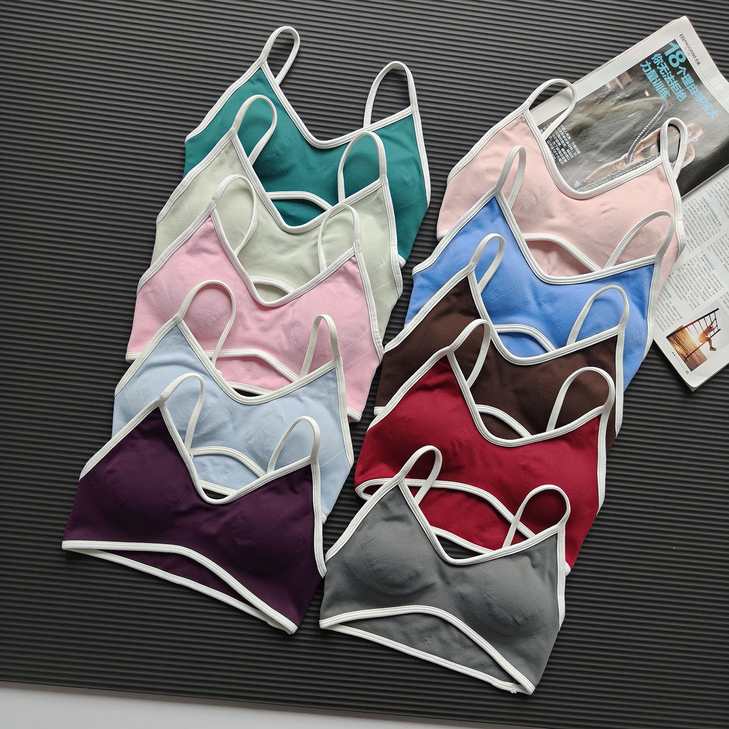 Contrast Color Women's Seamles - огляд і ціна Sports Bra Racerback