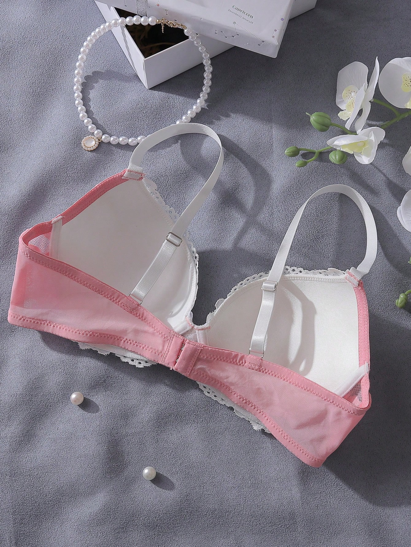 Pink and White Lace Patchwork  - огляд і ціна Underwire Bra Padded